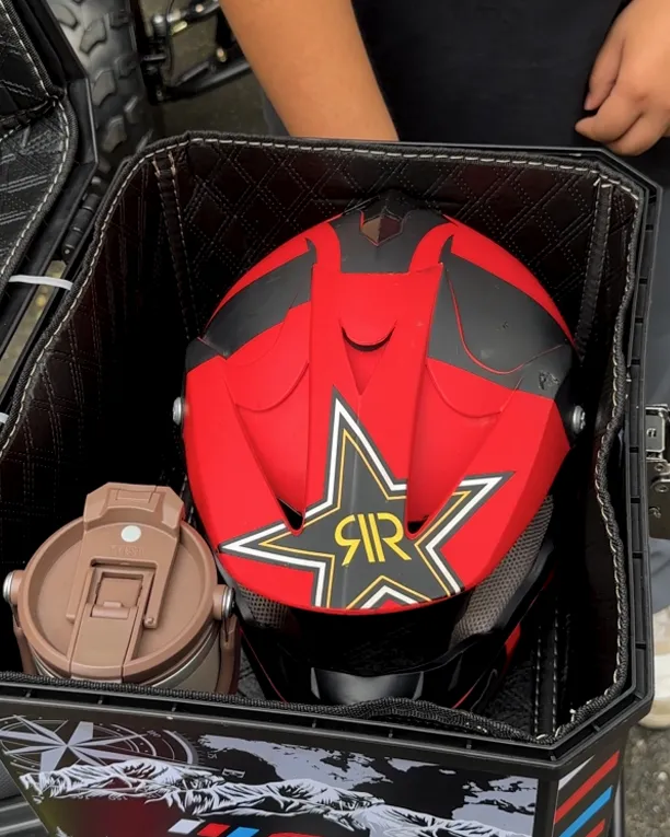 กล่องหลัง ABS Storage Box 50 ลิตร ด้านใน