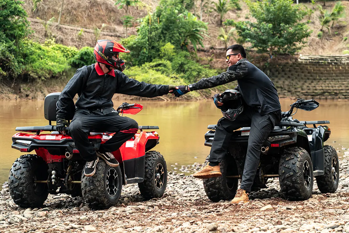 RAMPAGE 265 เฉดสี Obsidian Black และ Magma Red สื่อถึงพลังและความดุดัน