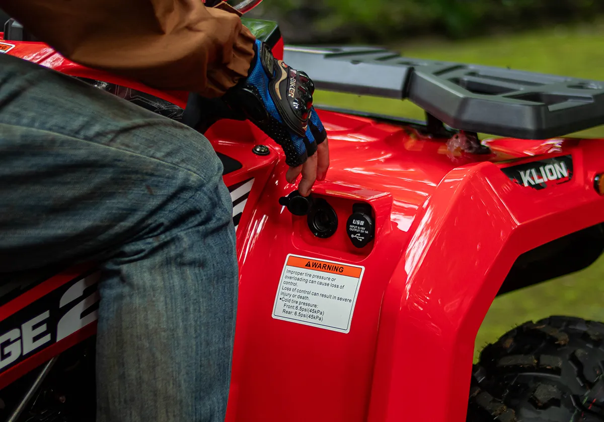 ATV RAMPAGE 265 ช่องจ่ายไฟ USB และ AC Socket พร้อมฝาปิด