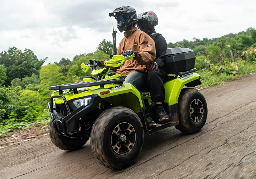 ATV RAMPAGE 265 สีเขียว ขับบนถนนลาดยาง